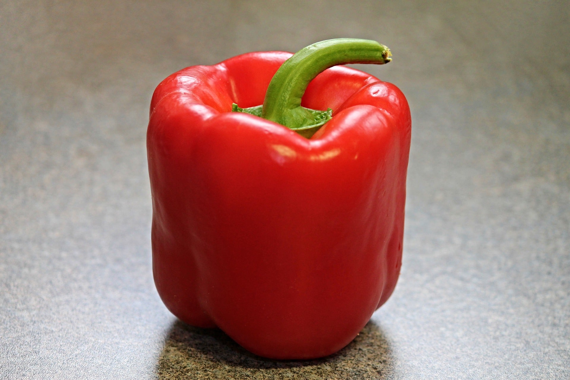 Large Red Capsicum - Per Kg